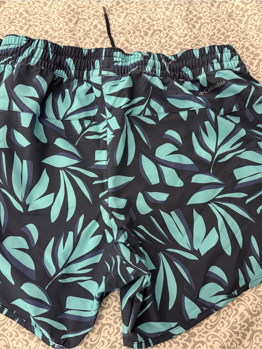 Columbia Women’s L Tropical Leaf Athletic Shorts Navy Teal Drawstring - Picture 4 of 6